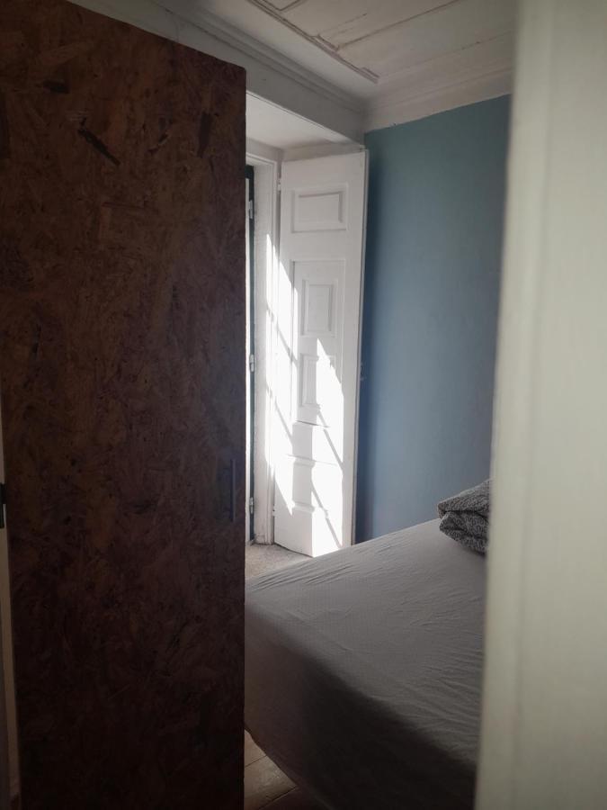 Chiado / Carmo Small Artist Lodge Lisbon Bagian luar foto